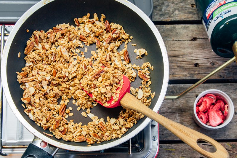 Stovetop granola preparation