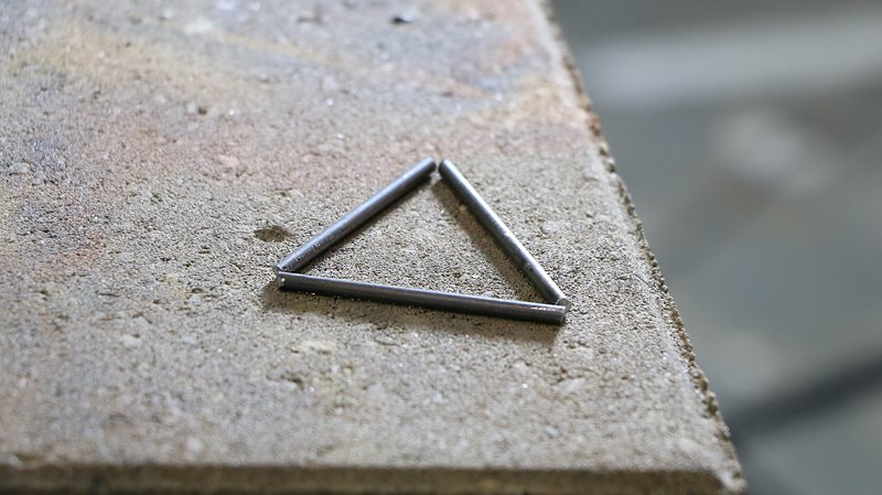 Triangle shape with rods