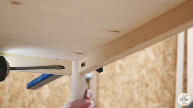 Attaching shelf