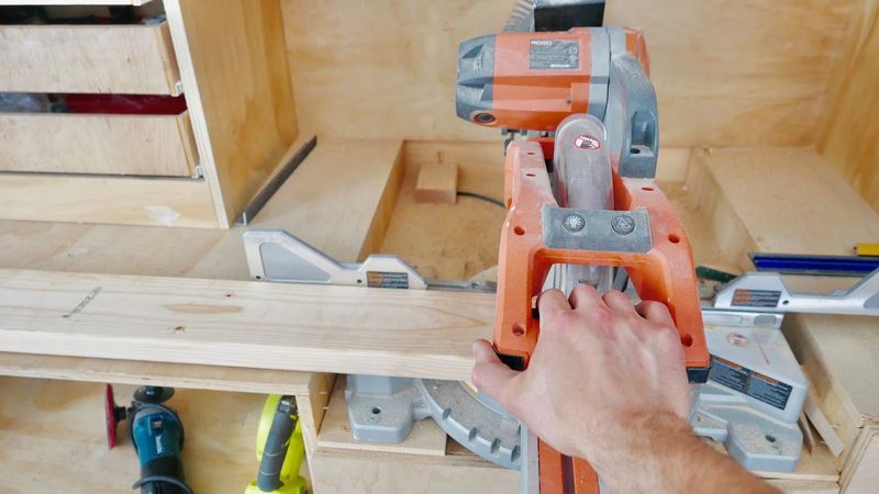 Miter saw